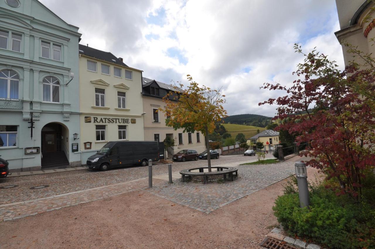 Ratskeller Hotel Carlsfeld Buitenkant foto