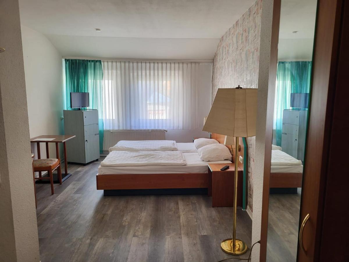 Ratskeller Hotel Carlsfeld Buitenkant foto